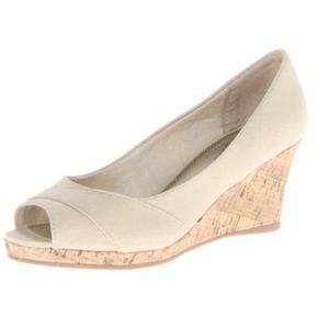 Life Stride Canvass Peep Toe Wedges